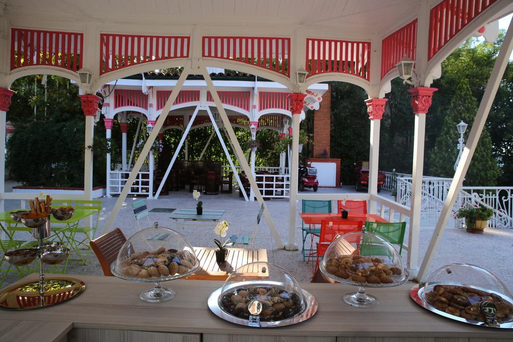 הייבליאדה Merit Halki Palace Hotel מראה חיצוני תמונה